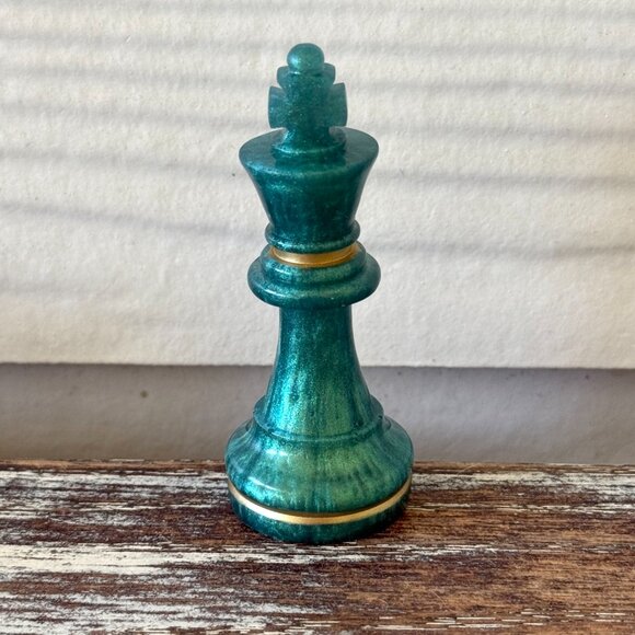 Brown and Peacock Green-Blue Chess Board Game with Velvet Bag 32 pieces - Picture 6 of 9